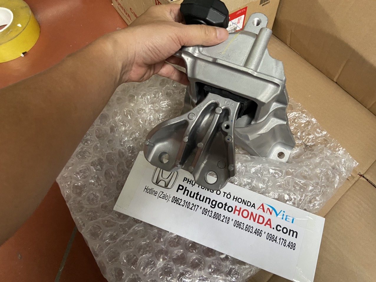 Chân máy dầu xe Honda Civic 2016-2020